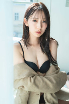 【画像】日向坂46金村美玖、黒ランジェリーで美バストボロりwwwwwww