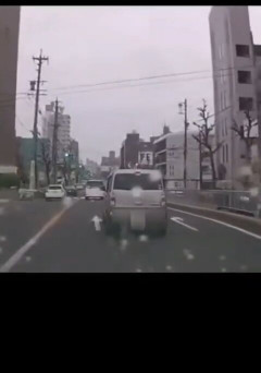 【動画】軽自動車さん、綺麗なジャンプをかますｗｗｗｗ