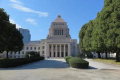 【朗報】デニーへの制裁で岸田がめちゃくちゃ減額した沖縄振興予算、古謝が勝ったので増額へ