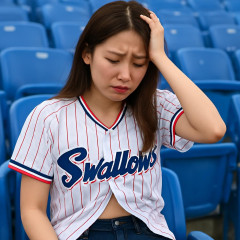 野球少年への配慮なし キャバ嬢イベント中止のヤクルトに「ファンであることが恥ずかしい」崩したユニフォームの着方にも批判殺到 | 「教育上」って