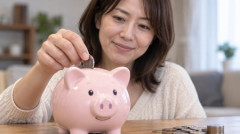 【お金】倹約が趣味の母、借金と親の財布から盗む息子　正反対なのにママ友に「親子で金の亡者」と言われた