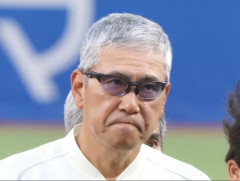 【悲報】早大小宮山監督、1年生のバット投げホームランにブチ切れ「早稲田のユニ着る資格ない。次からベンチ外」