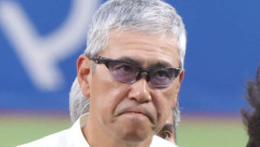 【悲報】早大小宮山監督、1年生のバット投げホームランにブチ切れ「早稲田のユニ着る資格ない。次からベンチ外」
