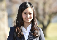 【画像】佳子さまのミニスカ姿がこちら→お前らの想像の何倍もヤバいｗｗｗｗｗｗｗｗｗｗｗｗ