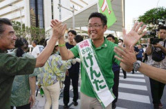 【悲報】古謝「給料2倍！」若者「時給2000円になるの？」古謝「ならない」若者「それ格差拡大なるやん」
