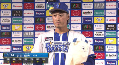 石田健大、延長戦で回またぎ　プレッシャーのかかる2イニングを無失点！！