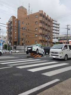 【画像】タクシー 、空を飛ぼうとするｗｗｗｗｗ