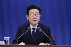 日本が嫌いな韓国の大統領の支持率が過去最低の33%　また反日カードを取り出したくてうずうずしているもよう