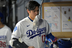 【悲報】大谷翔平さん、二刀流限界説で1015億円契約の価値も半減か・・・・・・・・・