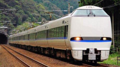 【悲報】06年に特急サンダーバード車内で公然と客を性的暴行した男、出所してすぐにまた性犯罪
