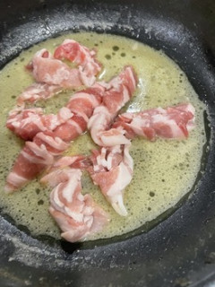 鶏皮出汁をつかって豚汁作るやで（※画像あり）
