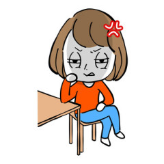 彼女が時々不機嫌になって口をきかなくなります。心当たりがなく理由を尋ねても無視されるとき、どうすればいいでしょうか