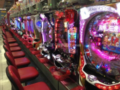 後ろで打ってる知らんヤツ「音量下げてくれ」←音量MAXでもないのにこれ言われたらお前らならどうする？