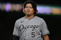 村上宗隆さん、スライダー投げられるだけで逝く