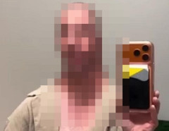 【画像】プレイステーション2みたいな質感のおじさん、見つかってしまう😨