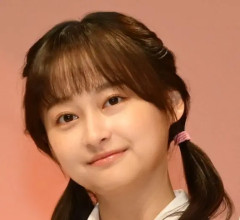 「四股踏んでるん？」W杯リポーターの元日向坂46メンバー、撮影裏“理想と現実” ギャップにファンもん絶「お茶目すぎる！」「破壊力がすごい」