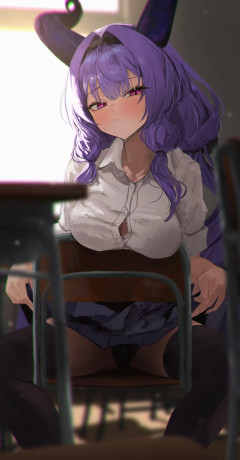 【画像】女の子「うぅ、暑い・・・。なんとかしてくれ・・・💦」