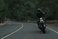 バイク買おうとしてるから街中のバイクを見てたんだけどさ。