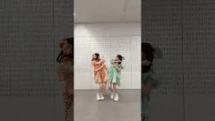 すずゆいの帰る前のルーティーン？#鎮西寿々歌 #櫻井優衣#FRUTISZIPPER#ふるっぱー#フルーツジッパー
