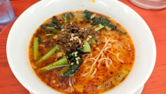 担々麺って女に人気なんだが、辛いだけで、そんなに旨くない