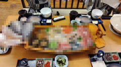 「1人1泊1万円の宿で出てきた料理がこれ」ﾊﾟｼｬｯ → とんでもない画像が投稿されて話題にｗｗｗｗｗ