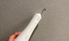 「歯間の汚れが吹っ飛んで歯茎も強くなって口臭も激減する」最強のジェットウォッシャーが話題に！マジで凄いと共感殺到！！