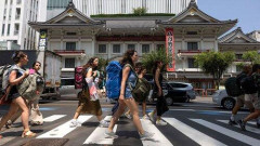 【悲報】外国人男「日本の女の子は白人にゾッコンだとネットで見て来たのにさ。相手にしてくれない」