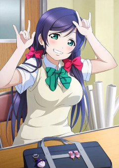 【画像】東條希ちゃんのムチムチで叡智な身体が最強！【ラブライブ！】