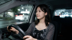 【画像】なんと乱視の人の夜間のクルマ運転は視界がこうなっていた‥‥運転して大丈夫なのかよ