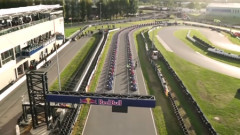 【動画】フェルスタッペンが100人のドライバーとカート対決「Max Verstappen vs 100」が話題に