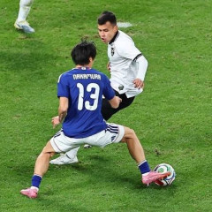 【画像】中村敬斗さん、イケメンだがソックスを下げているのが残念すぎるｗｗｗｗ