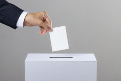 【悲報】沖縄県知事選の年齢別投票割合、グロすぎる