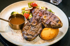 店員「ステーキですね、ペレットは食後でよろしいでしょうか？」ワイ「(ペレットって何や？)はい！」⇒！！