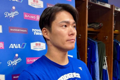 【悲報】山本由伸「大谷さんが船降りたから話す相手いないっすw朗希は喋んないしw…あ、冗談冗談（笑)」