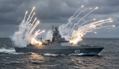 ロシアのフリゲート艦、デンマーク軍ヘリ向けフレア(火炎弾)を発射…バルト海沖！
