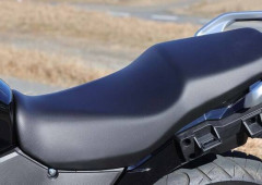 バイクのシート高　アンコ抜きで2センチ下げたいんだけど　詳しい人来て！！！！！！！！！！！！