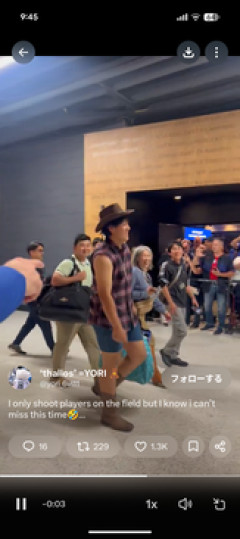 【悲報】岡本和真さん、メジャー恒例の新人イジリでとんでもない姿にｗｗｗ
