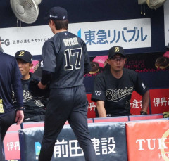 オリックス・曽谷龍平は左肘違和感で緊急降板