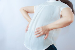 【悲報】腰痛、全然良くならない