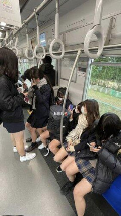 【画像】JKが寒くても生脚にこだわる理由ｗｗｗｗ