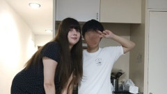 高身長女性「圧倒的な2m級デカ女とハグ♡」→投稿された画像がヤバすぎるｗｗｗｗｗ
