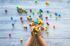 ワイ（92）「孫が遊びに来るからお菓子を買いだめしておくか」