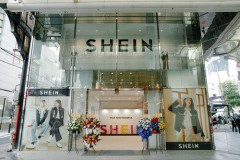 【悲報】女性「すみません、SHEINで買った服代払ってもらえませんか…？🥺」
