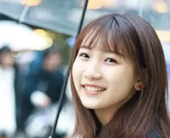 YOASOBIのikura、小顔なのにお腹はプニっとしててたまらないwww