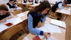 【悲報】ロシアさん、小学6年生を軍事訓練しはじめる