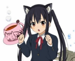 【画像】あずにゃん、ドーナツの食べ方があまりにもおかしいｗｗｗｗｗｗｗ