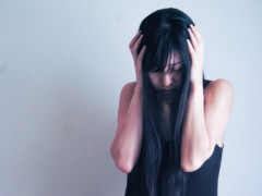 フリンがばれた。しかも普通のよりもマズいやつ。叩かれてもしかたない。自覚はあるからいいよｗ 離婚回避のために子供作っとくってのも最低な発想だからね。今になって旦那が大好きだと実感してる…….