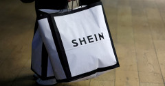 女性「すみません、SHEINで服買ったんですけど誰か払ってもらえませんか…？🥺」