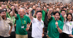 ｢就任辞退し､再選挙を｣沖縄知事選で当選した古謝氏の子供たち通う学校に爆破予告