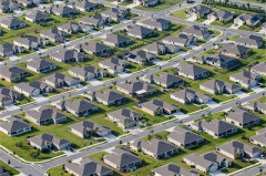 【画像】アメリカ特有のこういう「住宅街」wwwwwwwwwwwwwwwwwwwwwwwwwwwwwww